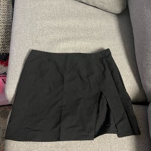 Black Mini Skirt w Slit